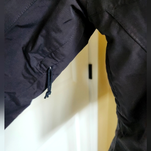 Women's The North Face Jacket Black with Hood and Fur Lining,  Size Small - Picture 3 of 12